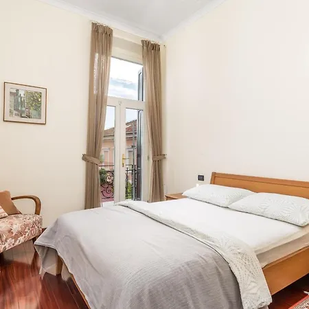 Apartament Adrija